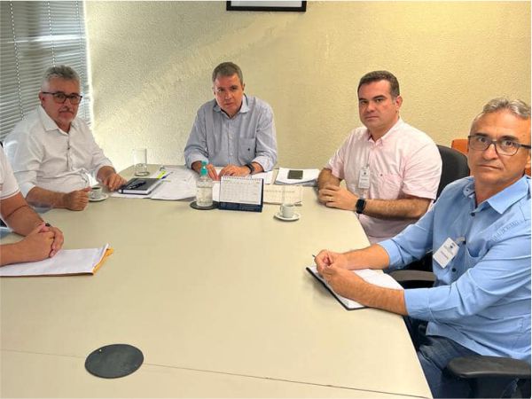 Reunião no Departamento Nacional de Obras Contra as Secas - DNOCS para liberação da orla do açude Orós